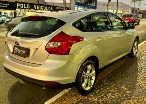 FORD Focus Hatch 1.6 4P, Foto 2