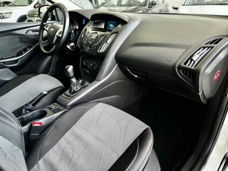 FORD Focus Hatch 1.6 16V 4P FLEX S, Foto 8