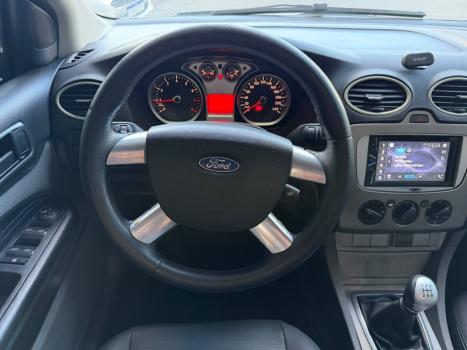 FORD Focus Hatch 1.6 4P, Foto 10