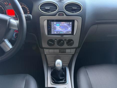 FORD Focus Hatch 1.6 4P, Foto 13