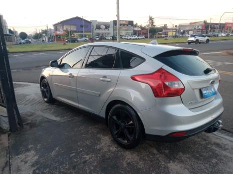 FORD Focus Hatch 1.6 16V 4P FLEX SE POWERSHIFT AUTOM�TICO, Foto 3