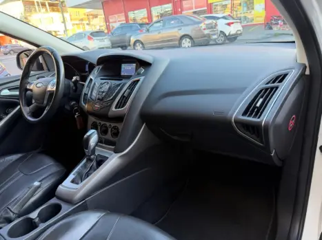 FORD Focus Hatch 1.6 16V 4P FLEX SE POWERSHIFT AUTOM�TICO, Foto 16