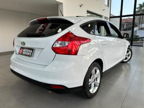 FORD Focus Hatch 1.6 16V 4P FLEX SE POWERSHIFT AUTOM�TICO, Foto 4