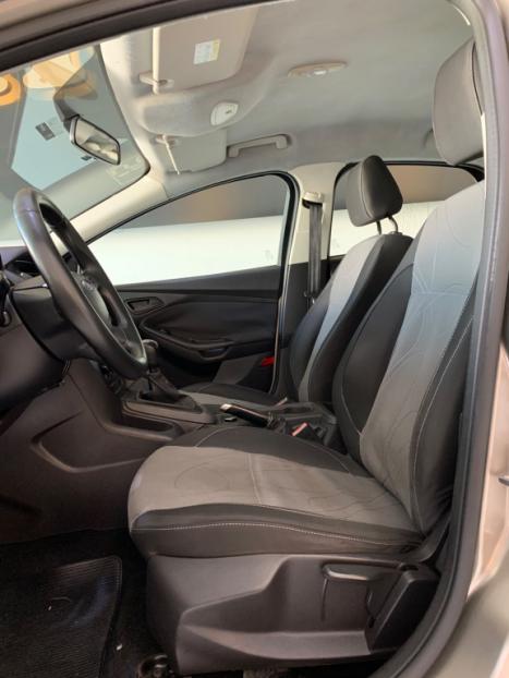 FORD Focus Hatch 1.6 16V 4P SE PLUS FLEX, Foto 2