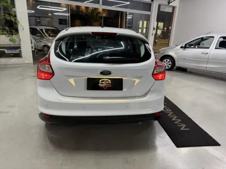 FORD Focus Hatch 1.6 16V 4P SE FLEX, Foto 4