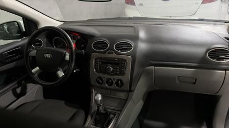 FORD Focus Hatch 1.6 4P, Foto 3