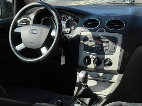 FORD Focus Hatch 1.6 4P FLEX GL, Foto 9