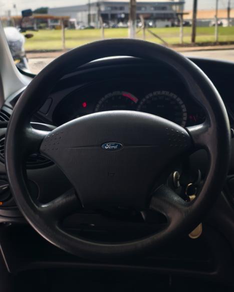 FORD Focus Hatch 1.6 16V 4P FLEX S, Foto 6