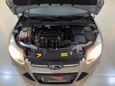 FORD Focus Hatch 1.6 16V 4P FLEX S, Foto 16