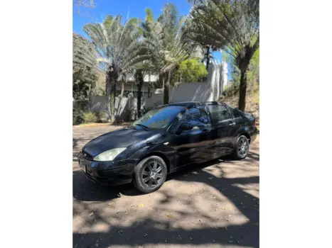 FORD Focus Hatch 1.6 4P GLX, Foto 2