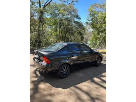 FORD Focus Hatch 1.6 4P GLX, Foto 4