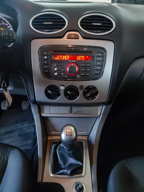 FORD Focus Hatch 1.6 4P GLX FLEX, Foto 13