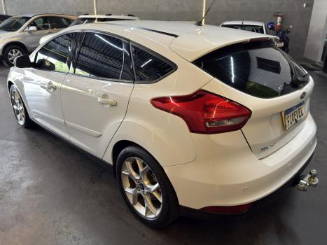 FORD Focus Hatch 1.6 16V 4P SE PLUS FLEX, Foto 4