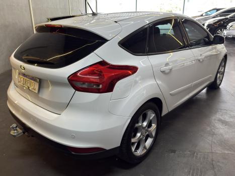 FORD Focus Hatch 1.6 16V 4P SE PLUS FLEX, Foto 3