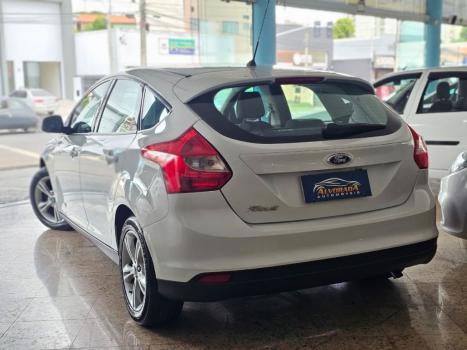FORD Focus Hatch 1.6 16V 4P FLEX S, Foto 4