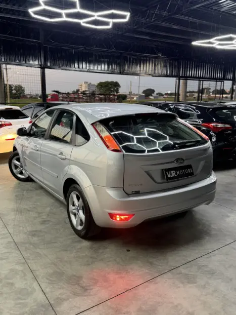 FORD Focus Hatch 1.6 16V 4P SE FLEX, Foto 5