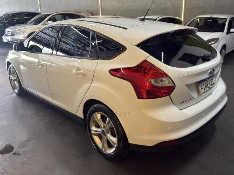 FORD Focus Hatch 1.6 16V 4P SE FLEX, Foto 4