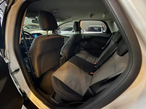 FORD Focus Hatch 1.6 16V 4P SE FLEX, Foto 6