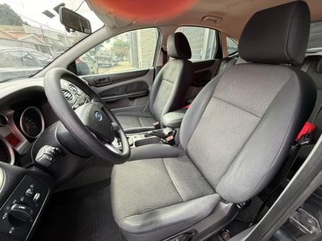 FORD Focus Hatch 2.0 16V 4P GLX AUTOMTICO, Foto 16