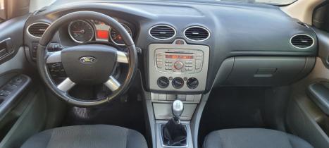FORD Focus Hatch 2.0 16V 4P GLX, Foto 5