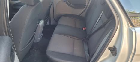 FORD Focus Hatch 2.0 16V 4P GLX, Foto 7