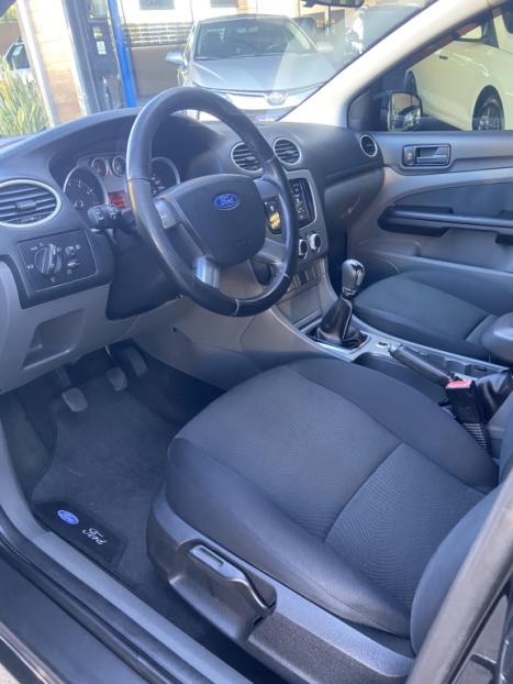 FORD Focus Hatch 2.0 16V 4P GLX FLEX, Foto 4