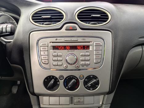 FORD Focus Hatch 2.0 16V 4P GLX FLEX, Foto 15