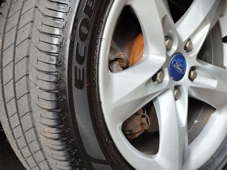 FORD Focus Hatch 2.0 16V 4P GLX FLEX, Foto 18