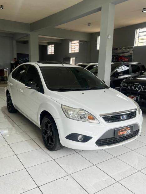 FORD Focus Hatch 2.0 16V 4P FLEX TITANIUM AUTOM�TICO, Foto 3