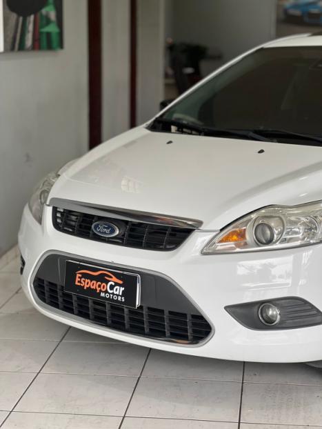 FORD Focus Hatch 2.0 16V 4P FLEX TITANIUM AUTOM�TICO, Foto 4