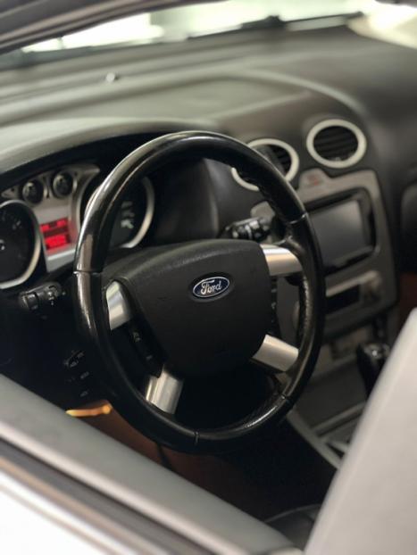 FORD Focus Hatch 2.0 16V 4P FLEX TITANIUM AUTOM�TICO, Foto 5