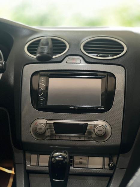 FORD Focus Hatch 2.0 16V 4P FLEX TITANIUM AUTOM�TICO, Foto 6