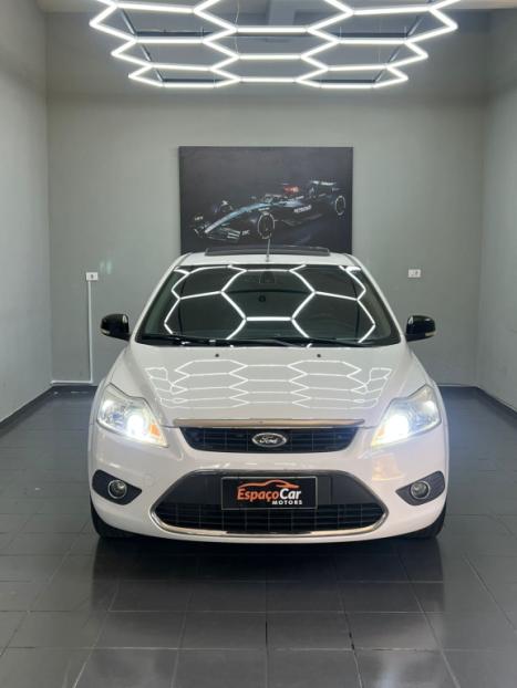 FORD Focus Hatch 2.0 16V 4P FLEX TITANIUM AUTOM�TICO, Foto 3