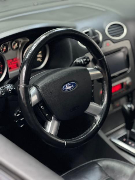 FORD Focus Hatch 2.0 16V 4P FLEX TITANIUM AUTOM�TICO, Foto 4