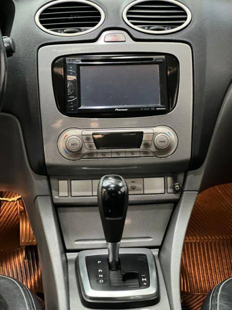 FORD Focus Hatch 2.0 16V 4P FLEX TITANIUM AUTOM�TICO, Foto 8