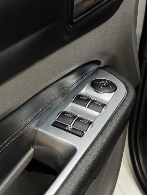 FORD Focus Hatch 2.0 16V 4P FLEX TITANIUM AUTOM�TICO, Foto 9