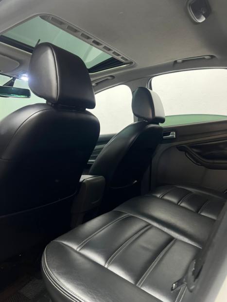 FORD Focus Hatch 2.0 16V 4P FLEX TITANIUM AUTOM�TICO, Foto 13