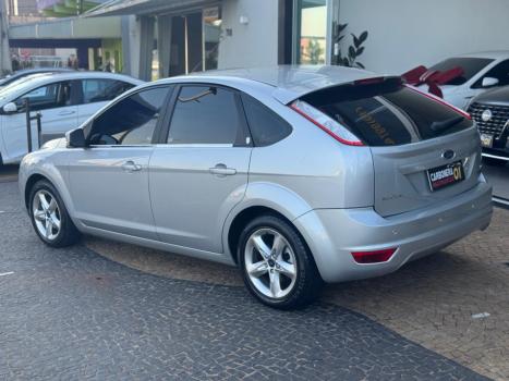 FORD Focus Hatch 2.0 16V 4P GHIA AUTOM�TICO, Foto 16