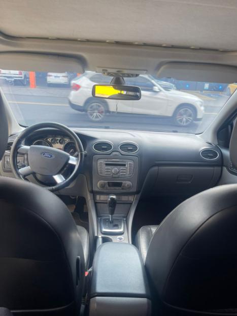 FORD Focus Hatch 2.0 16V 4P FLEX TITANIUM AUTOM�TICO, Foto 9