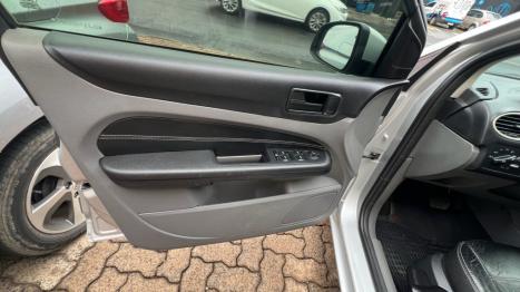 FORD Focus Hatch 2.0 16V 4P FLEX TITANIUM AUTOM�TICO, Foto 7