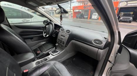 FORD Focus Hatch 2.0 16V 4P FLEX TITANIUM AUTOM�TICO, Foto 9