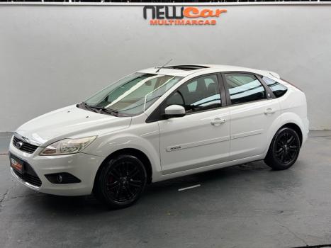 FORD Focus Hatch 2.0 16V 4P GHIA AUTOM�TICO, Foto 1