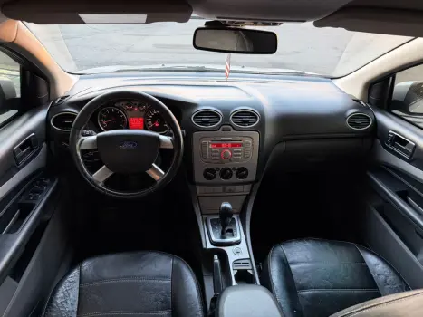 FORD Focus Hatch 2.0 16V 4P FLEX AUTOM�TICO, Foto 9