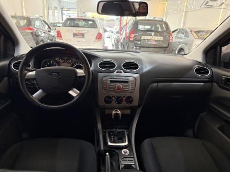 FORD Focus Hatch 2.0 16V 4P GLX AUTOM�TICO, Foto 11