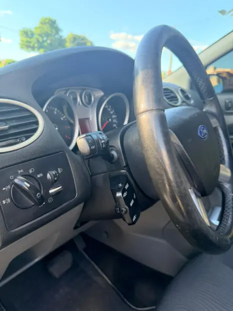 FORD Focus Hatch 2.0 16V 4P FC FLEX AUTOM�TICO, Foto 16