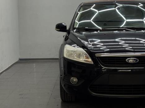 FORD Focus Hatch 2.0 16V 4P GHIA FLEX, Foto 6