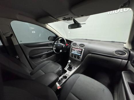 FORD Focus Hatch 2.0 16V 4P GHIA FLEX, Foto 14
