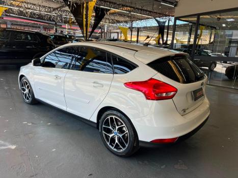 FORD Focus Hatch 2.0 16V 4P FLEX TITANIUM AUTOM�TICO, Foto 6