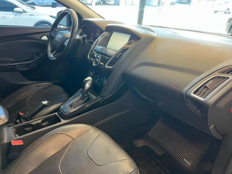 FORD Focus Hatch 2.0 16V 4P FLEX TITANIUM AUTOM�TICO, Foto 13