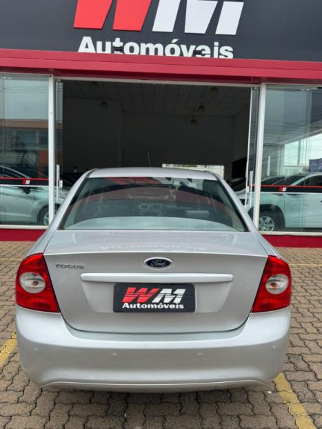 FORD Focus Sedan 1.6 4P, Foto 2